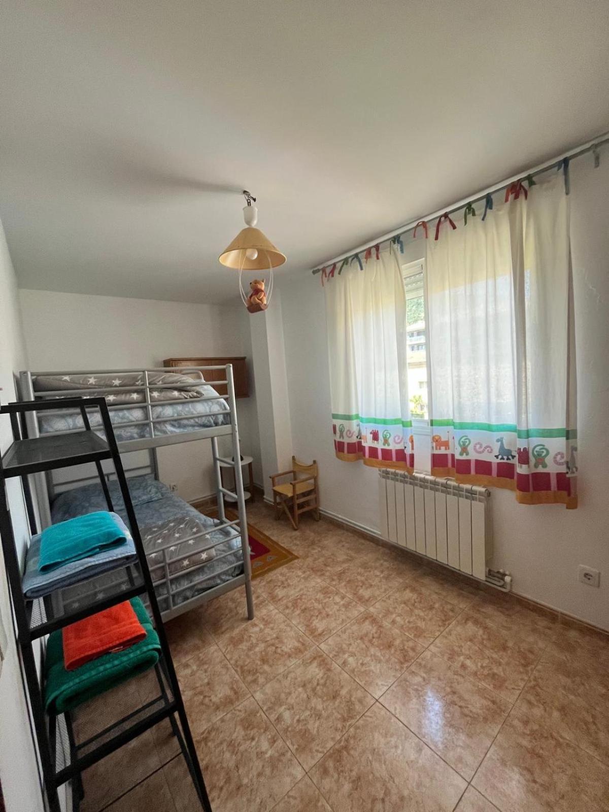 Вилла Pirineo Aragones. Casa La Paz Сабиньяниго Экстерьер фото